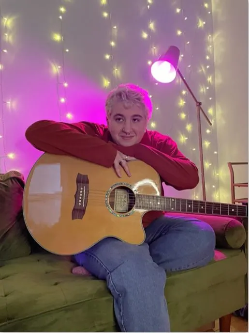 Singer-Songwriter Mae Krell